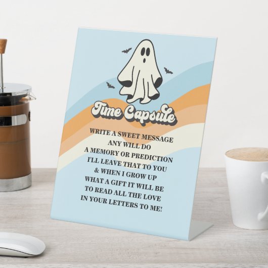 Griezelige Eén Retro Geest Verjaardag Tijdscapsule Reclamebord Met Voetstuk (Insitu)