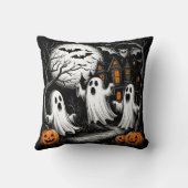 Griezelige Halloween-scène met geesten Kussen (Achterkant)