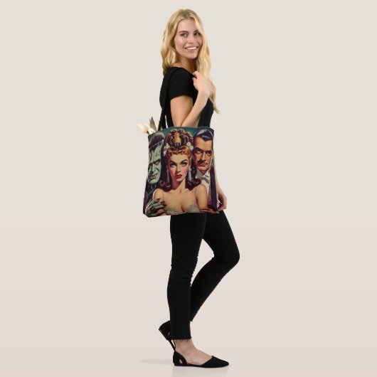  griezelige horrorkunst tote bag (Op model)
