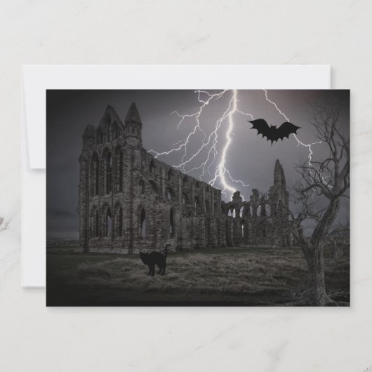 Griezelige Oude Ruïne Halloween Feest Uitnodiging (Achterkant)