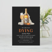 Griezelige Schedel Pompoen Wijn Halloween Feest Feestdagenkaart (Staand voorkant)