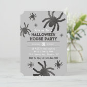 Griezelige Spin Happy Halloween Feest Uitnodiging (Staand voorkant)