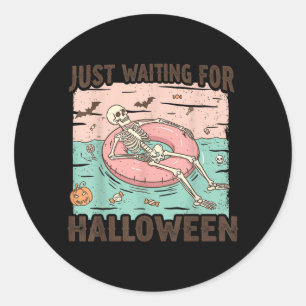 Griezelige zomer skelet die alleen maar wacht op H Ronde Sticker