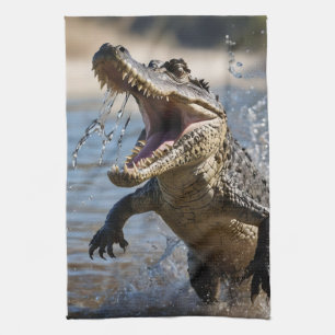 Grijnzame Kaken: Australische Krokodil Springt Theedoek