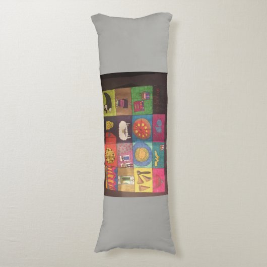 Grijs bekroond collage body kussen (Voorkant Verticaal)