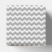 Grijs Blauw Chevron Bruiloft Monogram Favor Box Bedankdoosjes (Bovenkant)