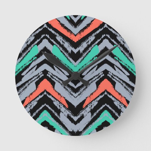 Grijs, Blauwgroen en koraal met Chevron Pattern Ronde Klok (Voorkant)