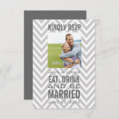 Grijs Chevron Eet Drink Wordt Getrouwd Trouw RSVP (Voorkant / Achterkant)