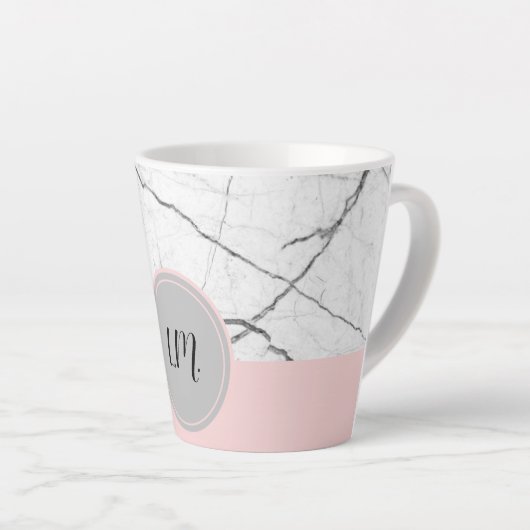 Grijs en Blush White Marble Aangepast Latte Mok (Rechterhoek)