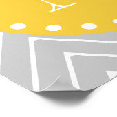 Grijs en Geel modern Chevron Aangepast monogram Poster (Hoek)