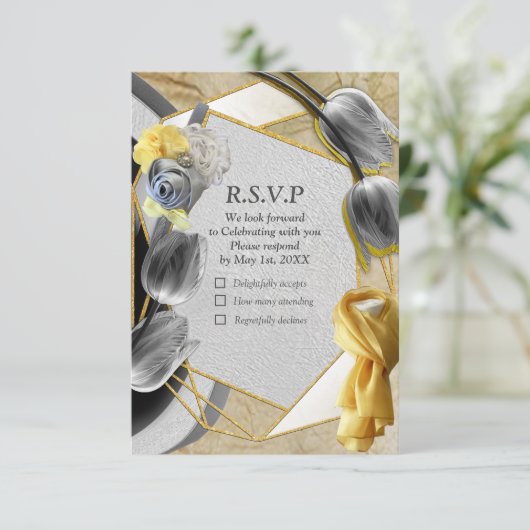 Grijs en Gele tulpen op textuur RSVP Kaartje (Staand voorkant)