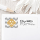 Grijs en Goud Modern Chevron Custom Monogram Etiket (Insitu)