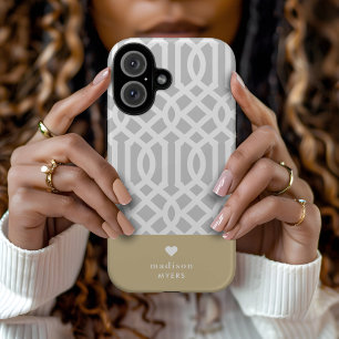 Grijs en Gouden Traliewerk Hart Monogram iPhone 16 Hoesje