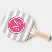 Grijs en Heet Roze Preppy Strepen Monogram Tafeltennisbatje (Zijkant)