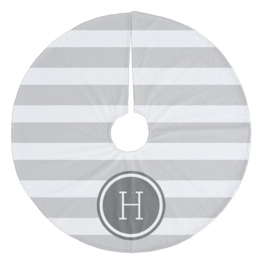 Grijs en Houtskool Preppy Strepen Monogram Fleece Kerstboom Rok (Voorkant)