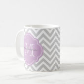 Grijs en Lila Chevron Aangepast monogram Koffiemok (Voorkant links)