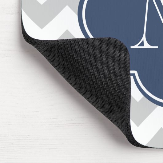 Grijs en Marine Blauw Modern Chevron Custom Monogr Muismat (Hoek)