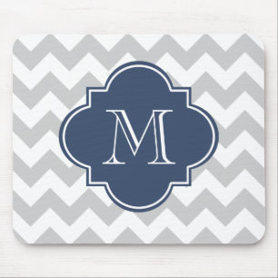 Grijs en Marine Blauw Modern Chevron Custom Monogr Muismat