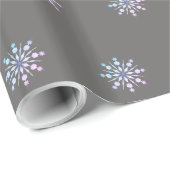 Grijs en paars sneeuwvlokontwerp cadeaupapier (Rol Hoek)