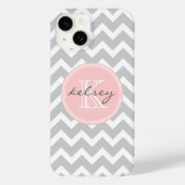 Grijs en Roze Chevron Custom Monogram Case-Mate iPhone Case (Achterkant)