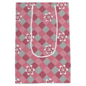 Grijs en roze geruit met kamillebloemen medium cadeauzakje (Achterkant)