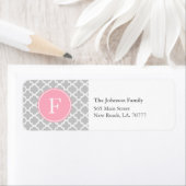 Grijs en Roze Quatrefoil Monogram Adresetiketten Etiket (Insitu)