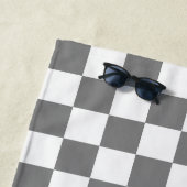 grijs en wit Checkerboard Patroon Strandlaken (In situ)