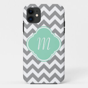 Grijs en wit Chevron Stripe Aangepast monogram iPhone 11 Hoesje