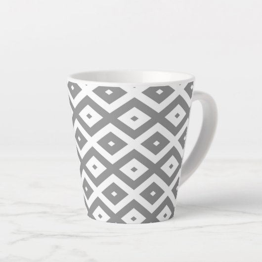 Grijs en wit diamantpatroon latte mok (Rechterhoek)