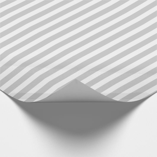 Grijs en wit gestreept patroon cadeaupapier (Hoek)