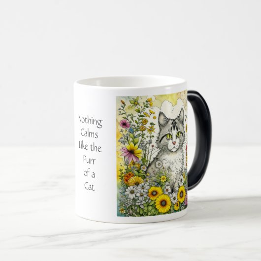 Grijs en Wit Kitty Kat Zittend in Bloemen Magische Mok (Voorkant rechts)