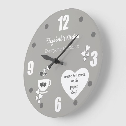 Grijs en wit met een naam koffiebeker en hart grote klok (Hoek)
