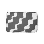 Grijs en wit schuin aflopende golven patroon badmat (Voorkant)