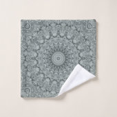 Grijs en Zilver Mandala Patroonontwerp Bad Handdoek (Wasdoekje)