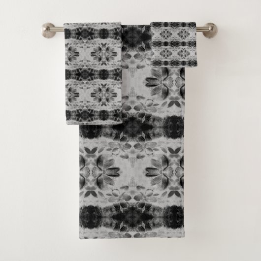 Grijs en zwart bloempatroon bad handdoek (Insitu)
