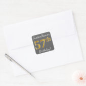 Grijs, Faux Gold 57th Birthday + Eigen naam Vierkante Sticker (Envelop)