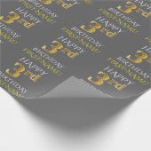 Grijs, Faux Gold "HAPPY 3rd BIRTHDAY" Cadeaupapier (Hoek)