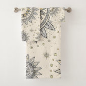 Grijs Gouden Mandala Patroon Monogram Bad Handdoek (Insitu)