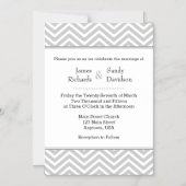 Grijs Grijs Chevron Magnetische Bruiloft Uitnodigi Uitnodiging (Voorkant)