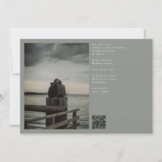 Grijs Groen Klassiek Elegant QR Code Fotobruiloft Save The Date (Achterkant)