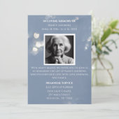 Grijs in liefdevolle herinnering Uitnodiging begra (Staand voorkant)