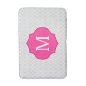 Grijs Latwerkpatroon met Felroze Monogram Badmat (Voorkant Verticaal)