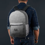 Grijs licht geometrisch maaspatroon Monogram Bedrukte Rugzak<br><div class="desc">Grijs geometrisch mesh patroon Monogram Gedrukte Rugzak. Cool mode accessoire tas voor iedereen. Grijze driehoek geometrische mesh met licht tot donker ombre gradiënt ontwerp. Creëer Een unieke en gepersonaliseerde rugzak met een custom touch! Modern monogram met je initiaal en jouw naam voor die extra persoonlijke flair.</div>
