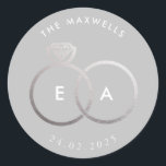 Grijs Modern Silver Rings Custom Wedding Sticker<br><div class="desc">Deze ronde,  grijze sticker met ingesloten faux silver trouwringen is volledig personaliseerbaar en een geweldige gepersonaliseerde aanvulling op uw huwelijksgunsten,  enveloppen en meer.</div>
