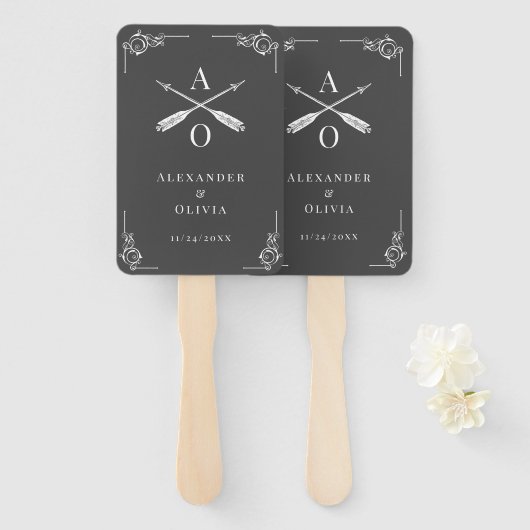 Grijs Monogram en pijlen Bruiloft Favor Hand Fan Handwaaier (Voorkant en achterkant)
