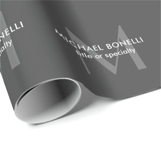 Grijs Monogram Moderne Minimalistische Sjabloon Cadeaupapier (Rol Hoek)