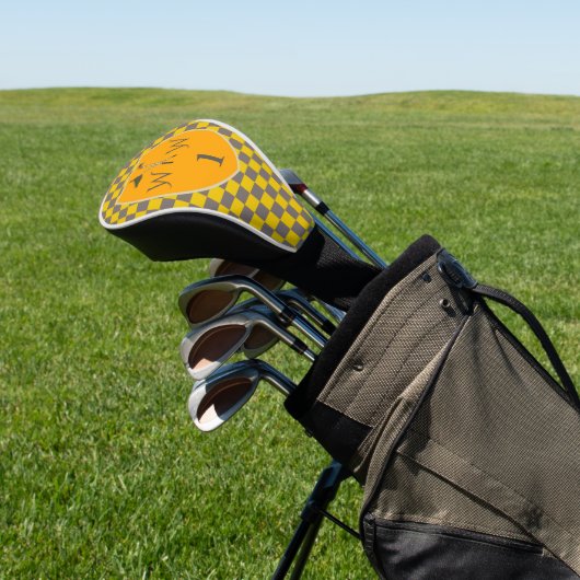 Grijs & Mosterdgeel Geruit Monogram  Golfheadcover (Insitu)