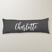 Grijs naamscript lichaamskussen (Achterkant)