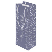 Grijs Nieuwjaar Cheer Elegant Modern Wit Sneeuwvlo Wijn Cadeautas (Achterkant Gekanteld)