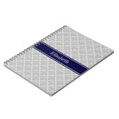 Grijs op grijze Damask #3 Navy Blue Name Monogram Notitieboek (Linkerzijde)